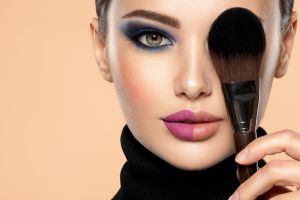 Capricho Beauty Supply. Stylist Secrets: How to Choose the Best Makeup for Your Skin Type. You'll discover how to choose the best makeup for your skin type and how to apply it effectively to achieve a radiant and healthy look.