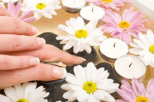 Capricho Beauty Supply. Soft Hands and Feet All Year Round: The Ultimate Guide for Effective Home Care. Discover how to have soft hands and feet all year round with our definitive guide for effective home care.