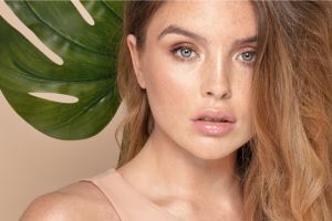 Capricho Beauty Supply. Makeup Trends 2023: What's in Vogue This Season. From bold statement eyes to glowing, dewy skin, this season is all about embracing your unique beauty and experimenting with fresh techniques.