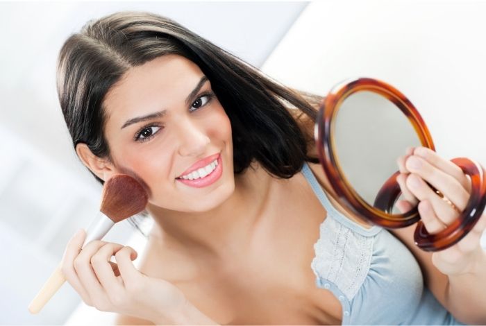 Capricho Beauty Supply. Daily Makeup: Tips for a Natural and Long-lasting Look. For many people, daily makeup is an essential part of their morning routine.