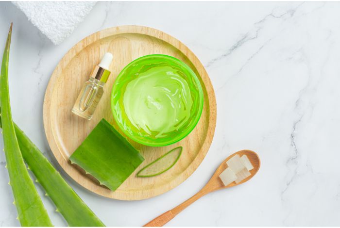 Capricho Beauty Supply. Beneficios of Aloe Vera in Cosmetology. Aloe vera is a versatile ingredient that offers a wide range of benefits in cosmetology.